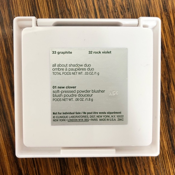 Clinique Eyeshadows and Blush Palette - Picture 5 of 5